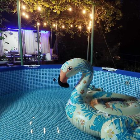 Achi Guest House Makhinjauri Esterno foto